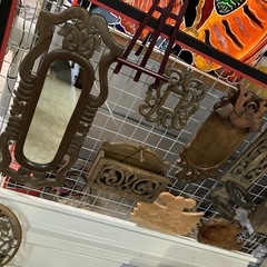 ☆お店にてフリーマーケット開催中 古物・置物・飾り物・骨董品・雑貨等、いろいろあります❗️の画像