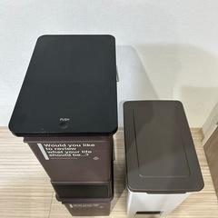 ゴミ箱セットの画像