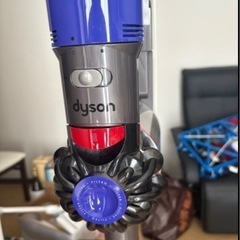 ダイソン dyson v7 fluffy 充電スタンド付きの画像