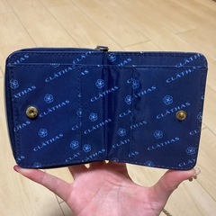 CLATHAS  ネイビー　財布　二つ折り　新品に近いの画像