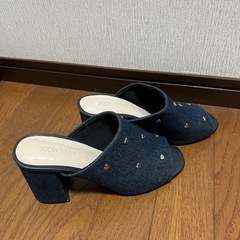 (処分予定)レディース　サンダル　スタッズ　ハート型　デニムサンダル　　LL 24.5の画像