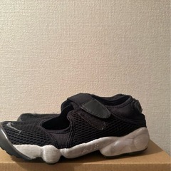 NIKEメッシュスニーカー25cmの画像