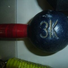 鉄アレイ5㎏、3kg、握力強化器具2個の画像