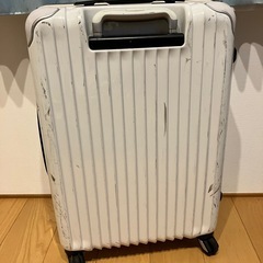 スーツケース　白の画像
