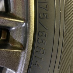 スタッドレスタイヤ　175/65r14の画像