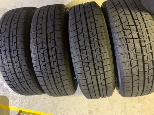 スタッドレスタイヤ　175/65r14