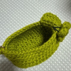 若草色のハンドメイドミニバッグの画像