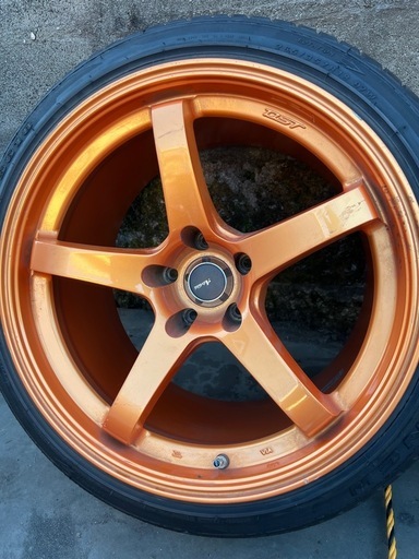 DST N637D 18インチ　10.5J 2本セット