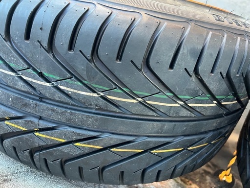 DST N637D 18インチ　10.5J 2本セット