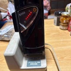 電動自転車バッテリー、充電器の画像