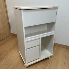ニトリ　ドレッサー　ワゴン　キャスター付きの画像