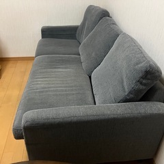 本日当日引き取りの方優先　3人掛けソファの画像