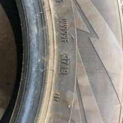 ピレリースタッドレスタイヤ195/65/15の画像