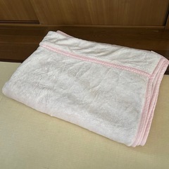 次のゴミの日には捨てます！　毛布　シングル　2枚セット　やや薄手　ピンク　花柄　大阪　売りますの画像