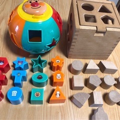 🔴早い物勝ち、知恵玩具!アンパン型は目ブロック、木製型は目ブロックお譲り致します｡の画像