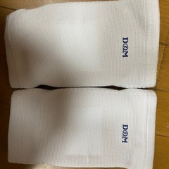 バレーボール膝サポーターの画像