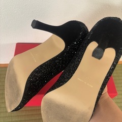 パンプス　黒　ヒールの画像