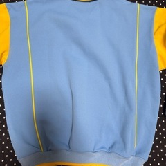 120 - 色: 水色/黄色 - 状態: 中古/使用感あり - デザイン: ジャージ上　襟つき - 特徴: 洗い替えに　キリン児　　　　　　の画像
