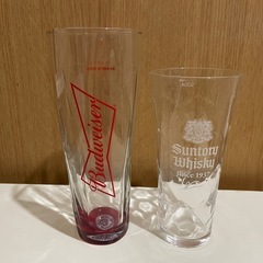 バドワイザー、サントリーウィスキーグラスの画像