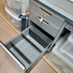 両袖机 古いですの画像