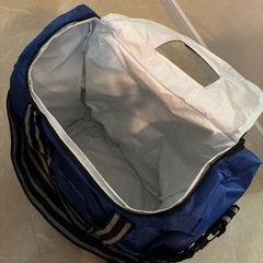 引き取り待ちです。クーラーバッグの画像