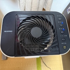 除湿機商談中の画像