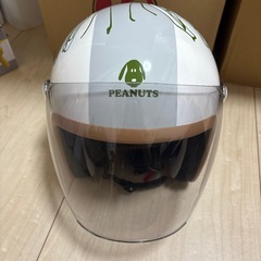 【美品】ヘルメット　アークス スヌーピー（axs) SNJ-73 SNOOPY（スヌーピー) ジェットシールドヘルメット Peek-a-boo  の画像