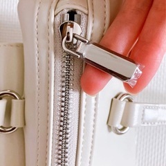 【白・新品未使用】oriental traffic ダブルポケットボストンバッグの画像