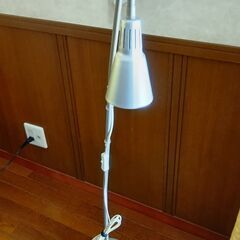 IKEA フロア/読書 ランプの画像