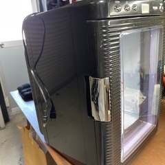 ポータブル冷蔵庫の画像
