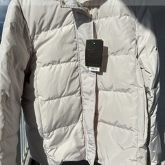 新品タグ付き　GU WOMENダウンジャケット
XLの画像