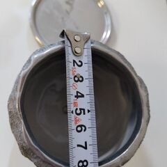 陶器植木鉢　シルバー　未使用の画像