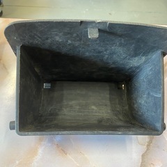 サンバー　スバル純正　TT TV センターコンソール前側小物入れの画像