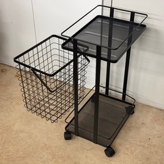 【キャスター付】メッシュワゴン ランドリーバスケット 2段トレイ 取り外しバスケット スチールラック キッチンワゴン サニタリー/脱衣所/玄関/パントリー 収納カート ブラック 黒 シンプル おしゃれ 多用途の画像