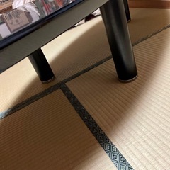 楕円形　テーブルの画像
