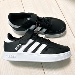 【新品】adidas スニーカー 18cmの画像