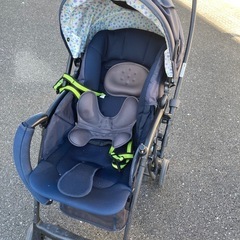 アプリカ　ベビーカーの画像
