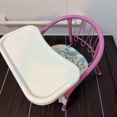 ベビーチェアー　テーブル付き　キティーちゃんの画像