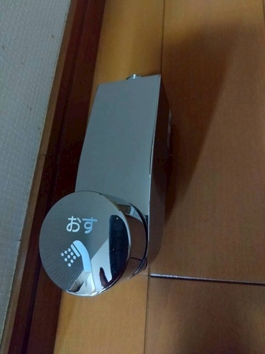 シャワーの蛇口とシャワーとシャワーホルダー