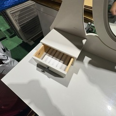 IKEAドレッサーの画像