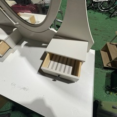 IKEAドレッサーの画像