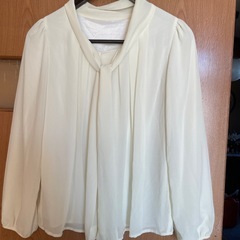 ブラウスの画像