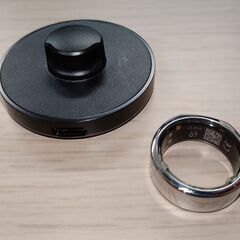 OURA Ring/オーラリング スマートリング Heritage Silver US7(14号相当) 充電器/USBケーブル/箱付　【在庫：３】の画像