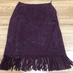 紫色レーススカートの画像