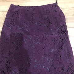 紫色レーススカートの画像