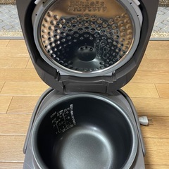 炊飯器の画像