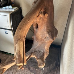 木のオブジェの画像