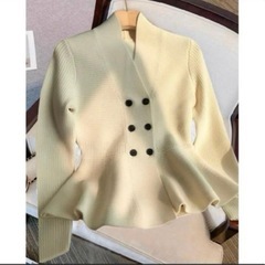 【新品】ボタン ニット カーディガン　サイズLの画像