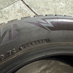 ブリヂストンタイヤ　バリ目　4本セット  の画像