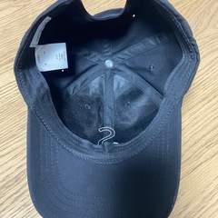 ブラック Sロゴ キャップ　着用回数３回程度の画像